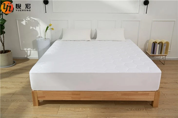 Various Patterns Of Quilted Waterproof Mattress Protector